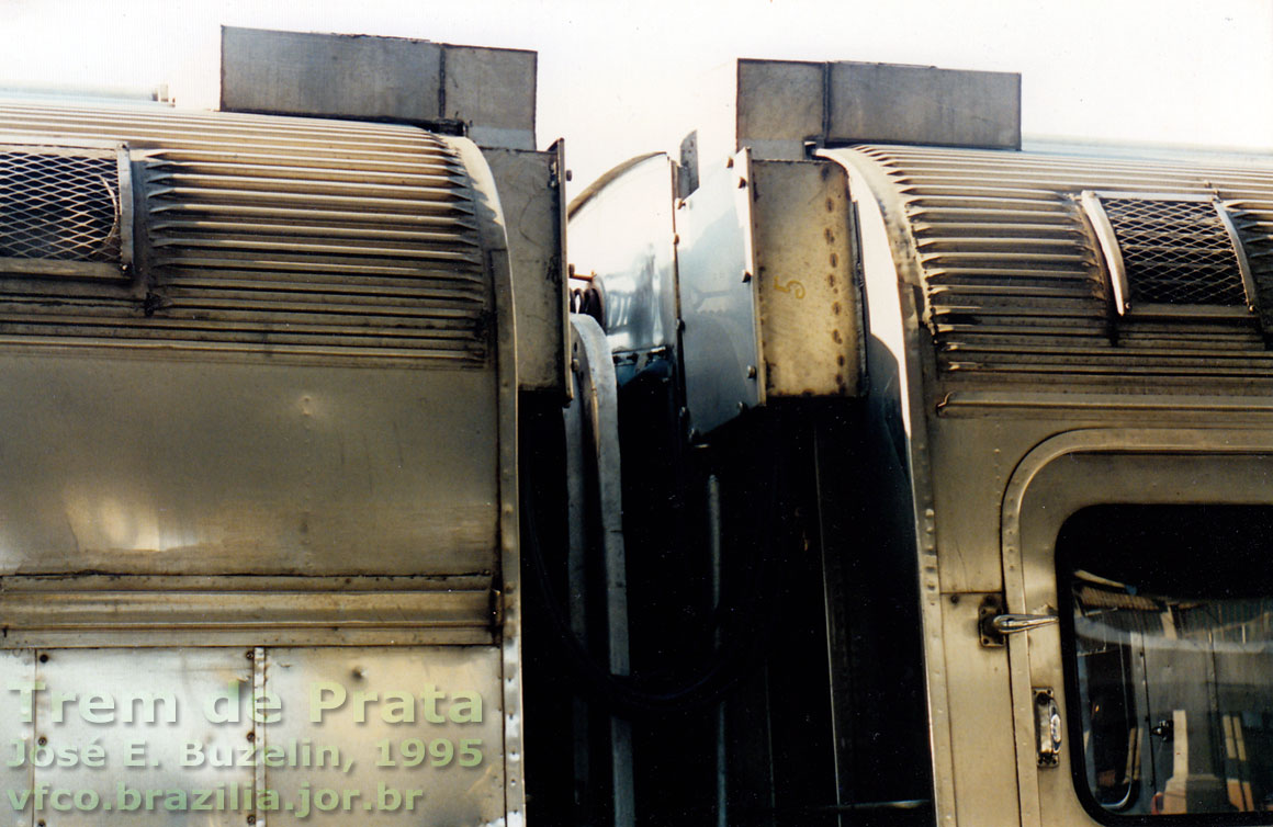 Sistema de cabos instalado nos carros Budd para a operação do Trem de Prata