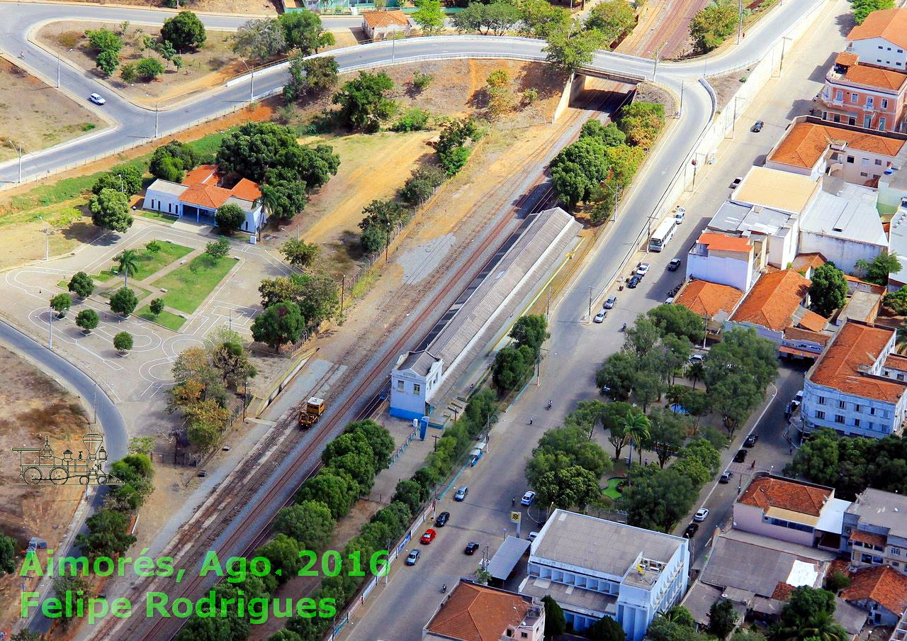 Vista aérea da estação ferroviária de Aimorés, do Trem Vitória - Belo Horizonte