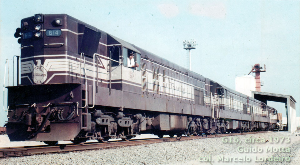 Locomotiva G16 da Estrada de Ferro Vitória a Minas, ainda com a pintura da água
