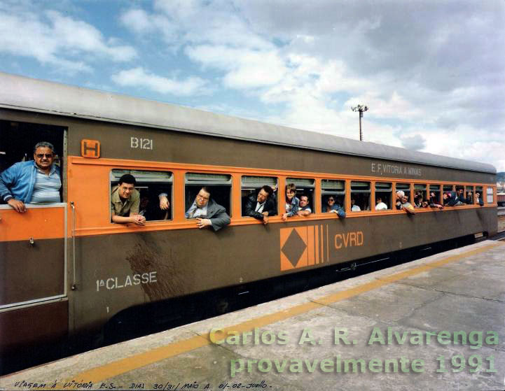 Vagão de Primeira Classe B121 do trem de passageiros Vitória a Minas