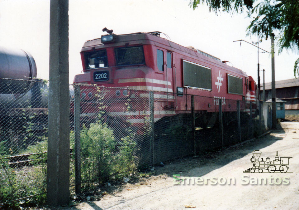 Locomotiva "Francesa" Alstom de bitola métrica, nº 2202 da Fepasa - Ferrovias Paulistas