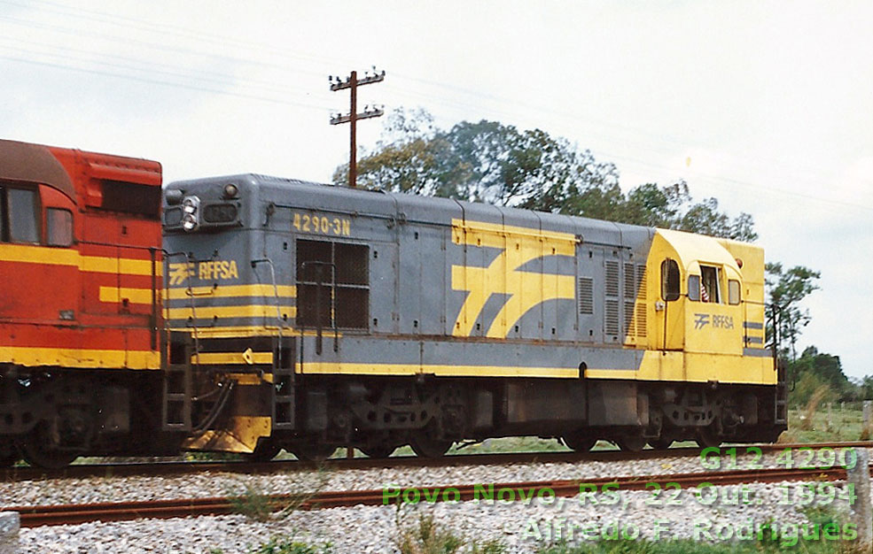 Locomotiva GM-USA (1957) BB (ex-A1A) # 4290 na última pintura RFFSA: sem nome