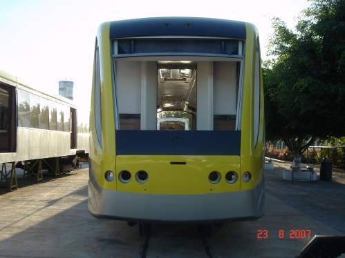 Vista frontal da cabine do condutor do trem