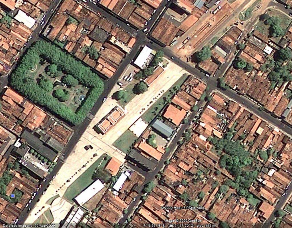 Antiga estação ferroviária do Crato, vista de satélite