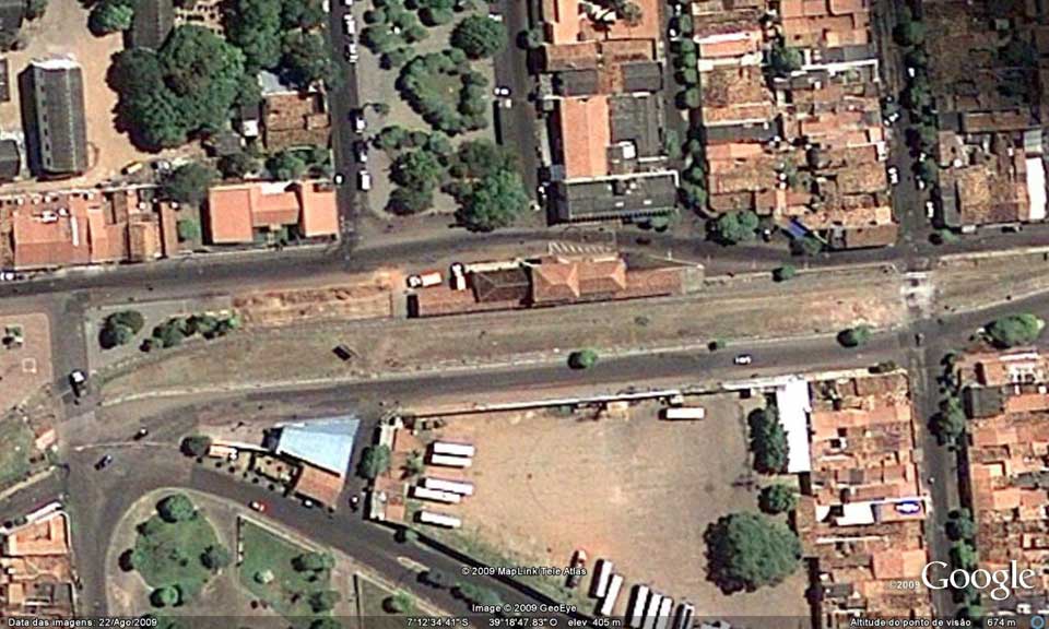 Antiga estação ferroviária de Juazeiro do Norte, vista de satélite