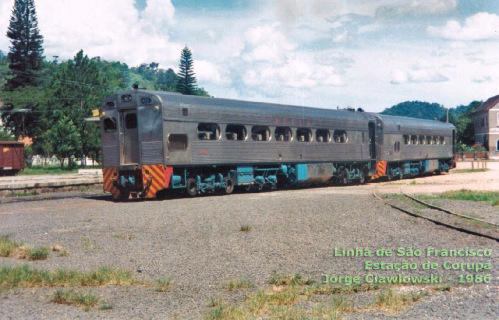 Automotrizes Budd da RFFSA - Rede Ferroviária Federal, em Corupá, Santa Catarina, 1986