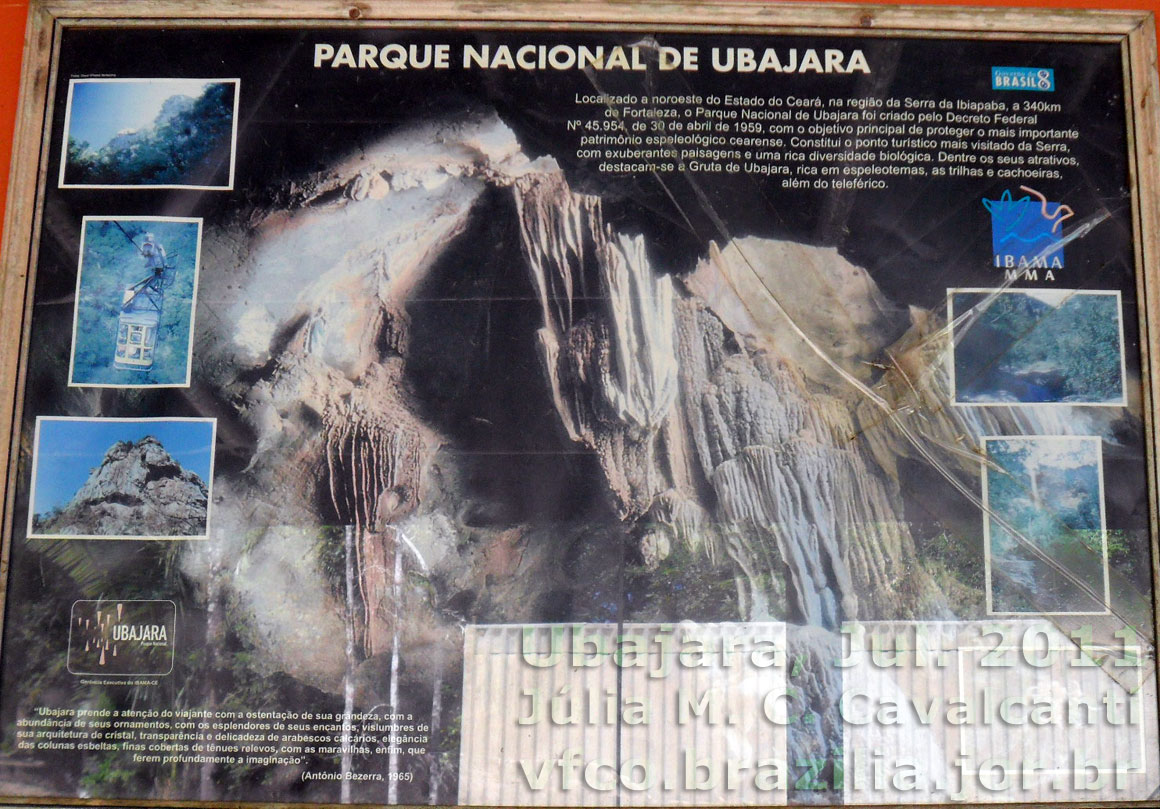 Painel sobre a gruta de Ubajara, no Centro de Visitantes — entre o Portão Neblina e a estação superior do Teleférico, no Parque Nacional de Ubajara