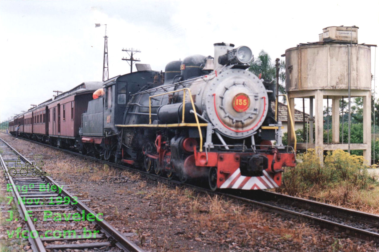Locomotiva a vapor Mikado nº 155 com Trem turístico do Centenário do cerco da Lapa, 1993