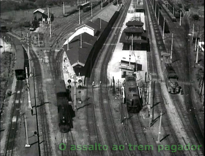 Vista aérea da estação ferroviária de Japeri no filme “O assalto ao trem pagador”, de 1962