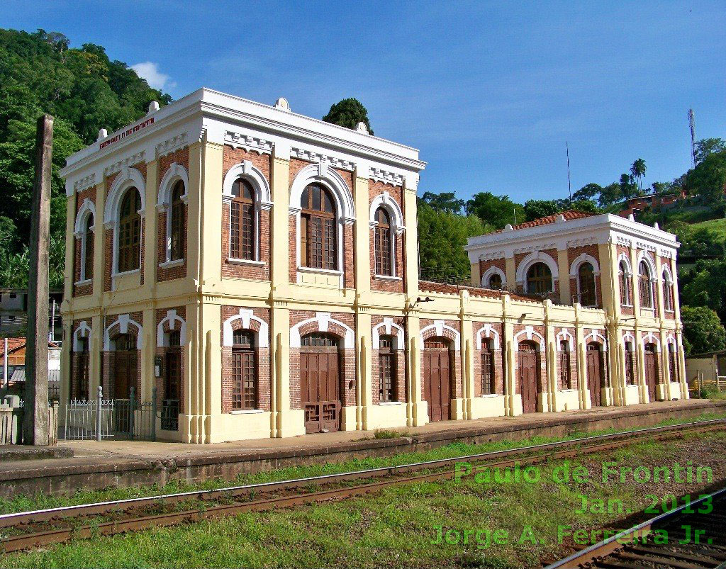 Estação ferroviária Engenheiro Paulo de Frontin em Janeiro de 2013