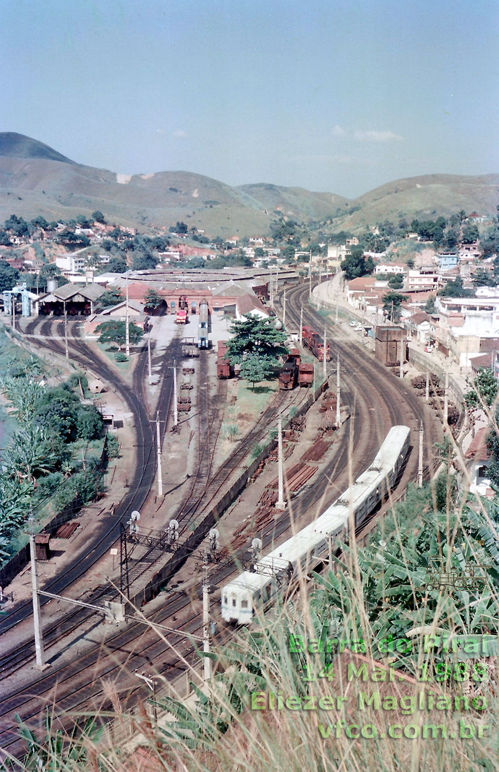 Trem Barrinha em Barra do Piraí em 1988. Foto: Eliezer Magliano