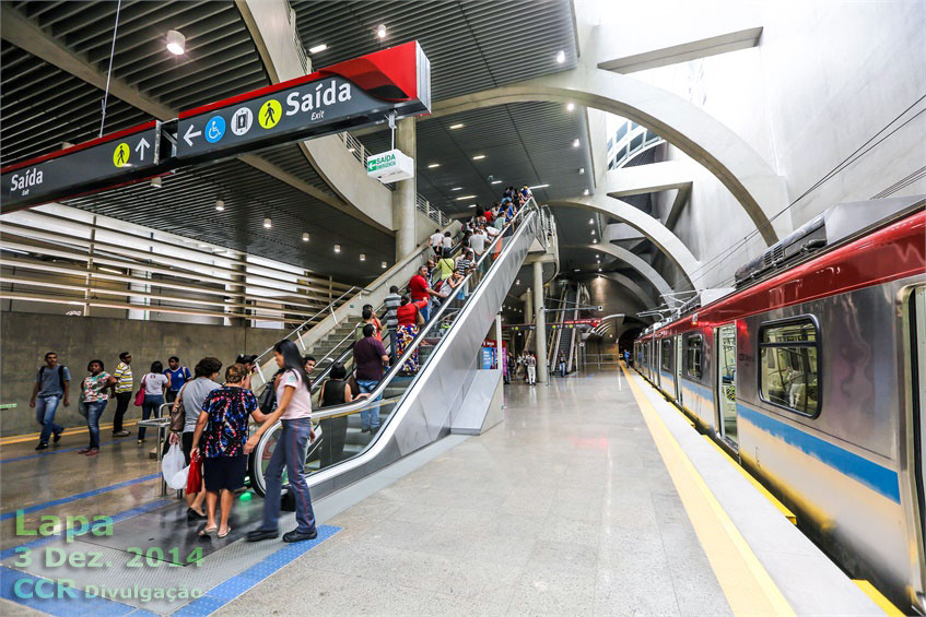 Escadas e plataformas da estação Lapa, do Metrô de Salvador