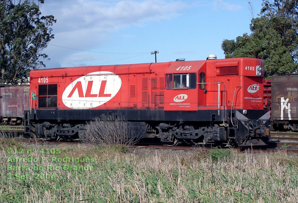 Locomotiva G12 nº 4105 da ferrovia ALL em Barra do Rio Grande (RS), 3 Set. 2006, por Alfredo F. Rodrigues