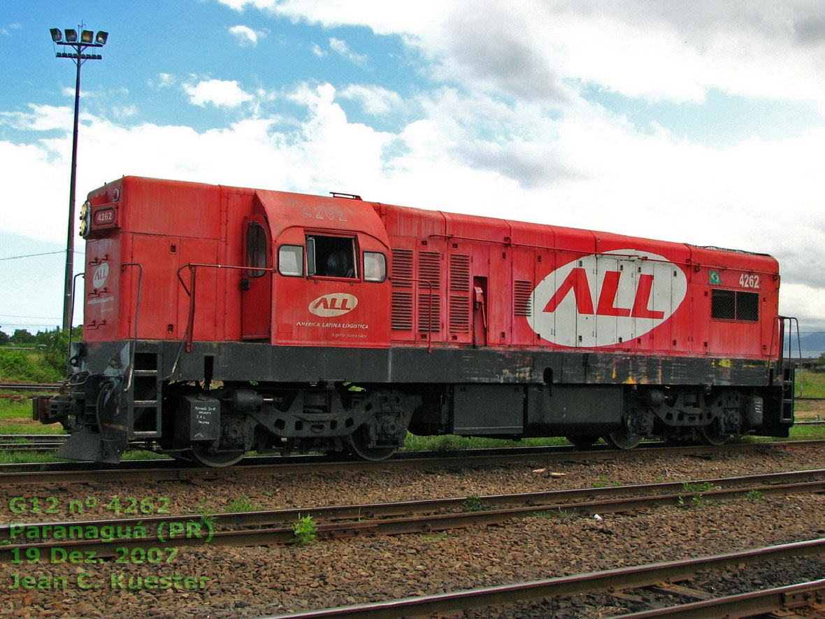 Locomotiva G12 nº 4262 da ferrovia ALL em Paranaguá (PR), 19 Dez. 2007, by Jean C. Kuester