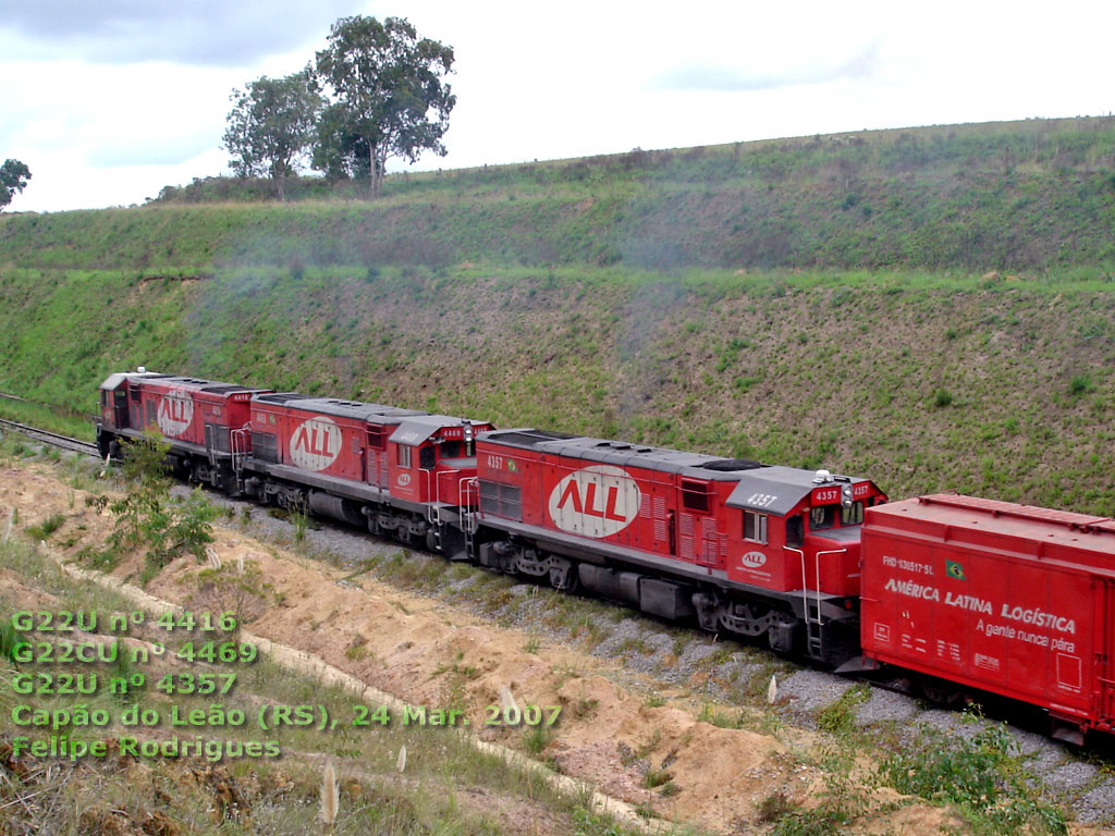 Locomotivas G22U nº 4416, G22CU nº 4469 e G22U nº 4357 da ferrovia ALL em Capão do Leão (RS), 2007, por Felipe Rodrigues