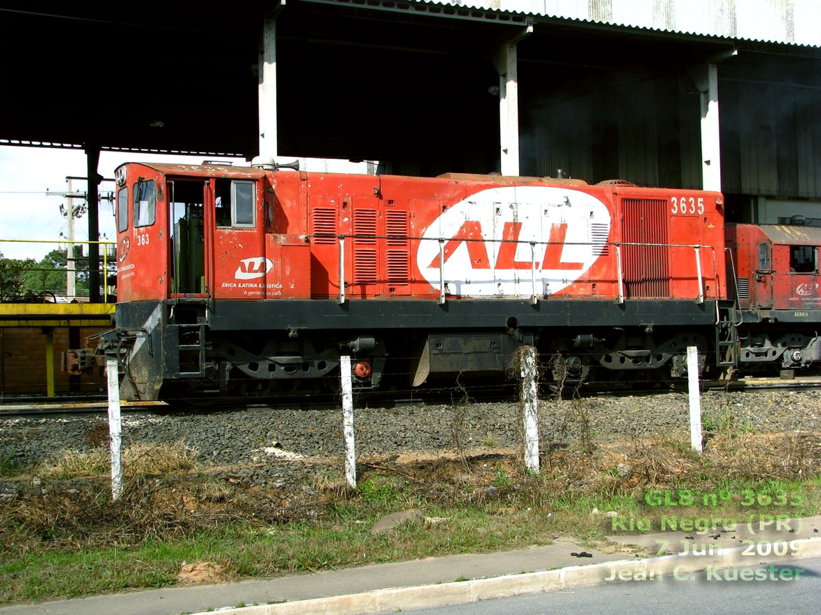 Locomotiva GL8 nº 3635 da ferrovia ALL em Rio Negro (PR), 7 Jun. 2009, Jean C. Kuester