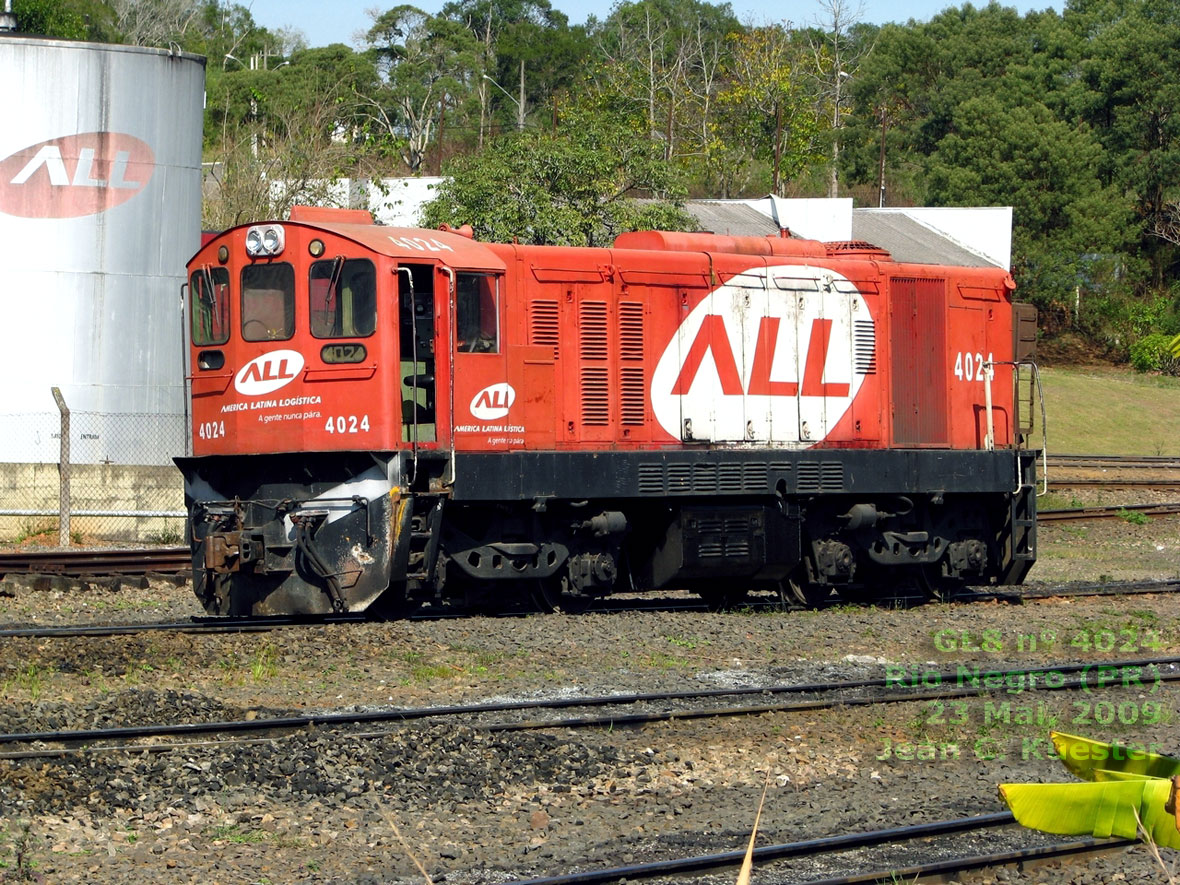 Locomotiva GL8 nº 4024 da ferrovia ALL em Rio Negro (PR), 23 Mai. 2009, by Jean C. Kuester