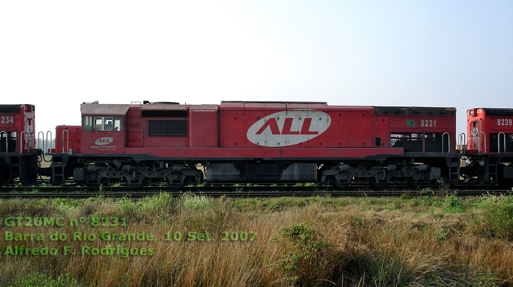 Locomotiva GT26MC nº 8231 em Barra do Rio Grande (2007), por Alfredo F. Rodrigues