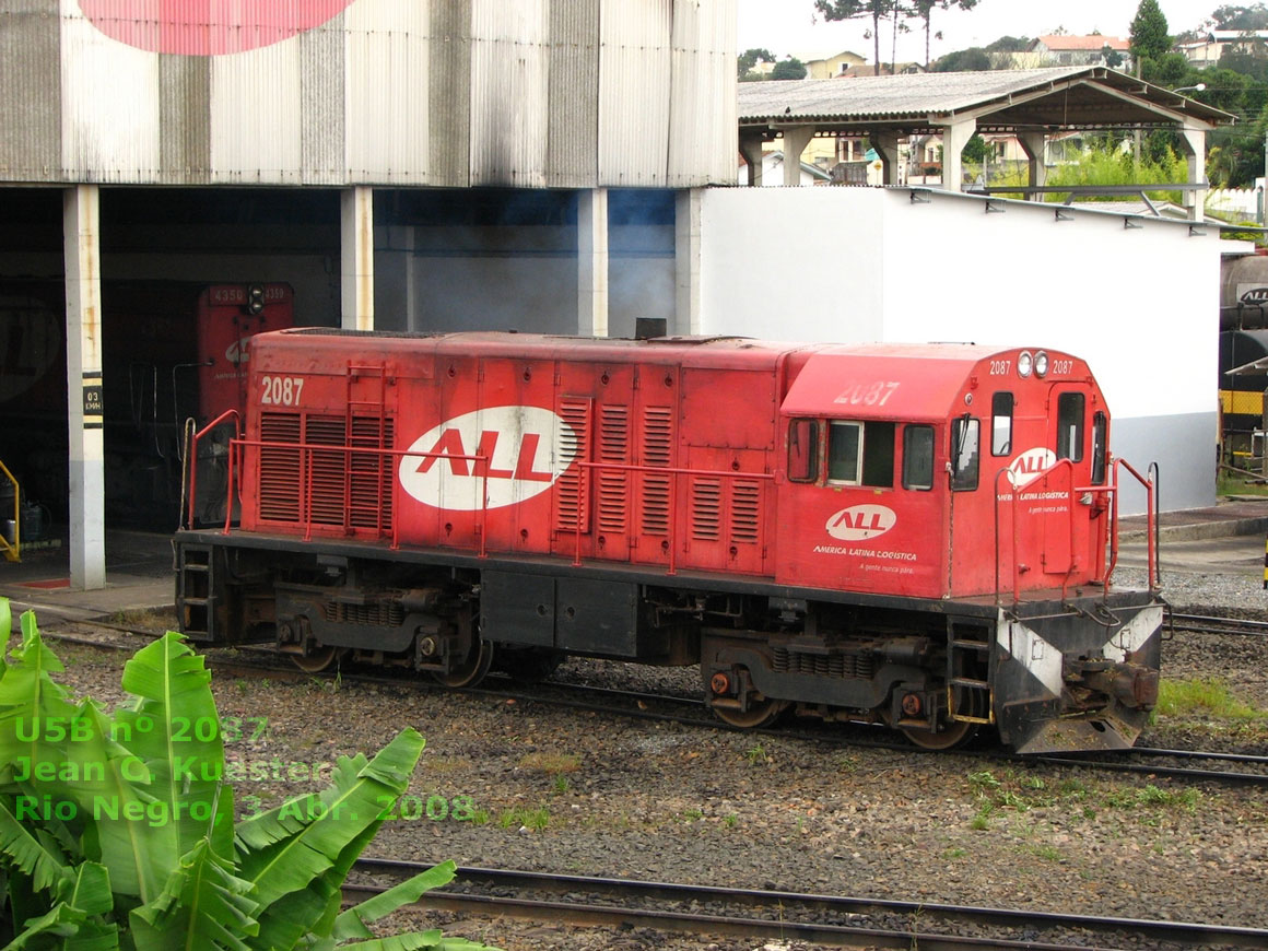 Locomotiva U5B nº 2087 da ferrovia ALL em Rio Negro, 3 Abr. 2008