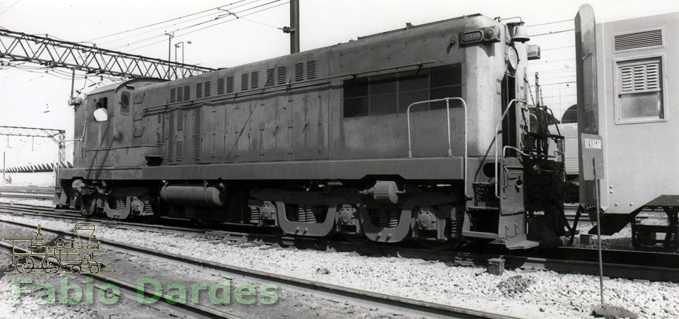 Locomotiva Baldwin AS-616 na Estrada de Ferro Central do Brasil - EFCB - vista do nariz longo