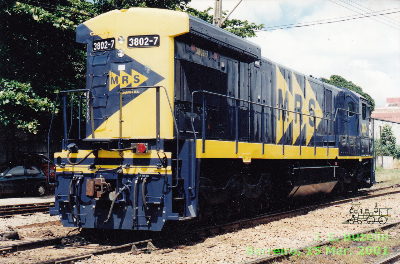 Locomotiva C36ME nº 3802-7 — a terceira entregue à MRS, em 15 Mar. 2001