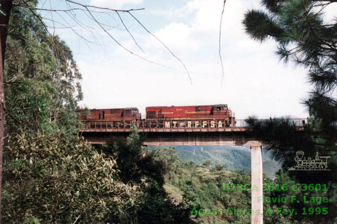 Locomotivas U23CA 3616 e 3601 RFFSA no ramal de Águas Claras