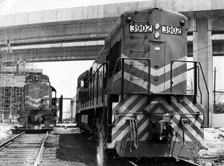 Vista da parte de trás da Locomotiva U23C