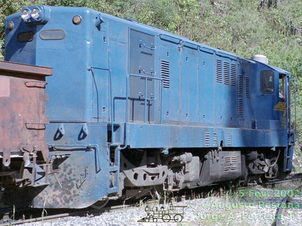 Locomotiva GL8 nº 4003 da FCA no pátio da estação ferroviária de Augusto Pestana