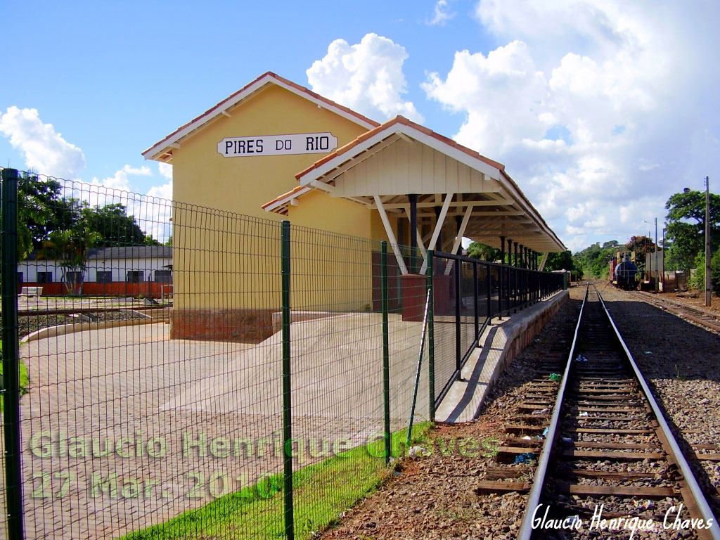 Estação ferroviária de Pires do Rio, da antiga Estrada de Ferro Goiás, já restaurada