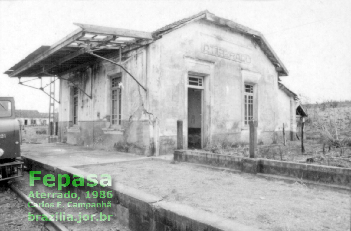 Prédio da estação ferroviária de Aterrado, no relatório de 1986 da Fepasa - Ferrovias Paulistas