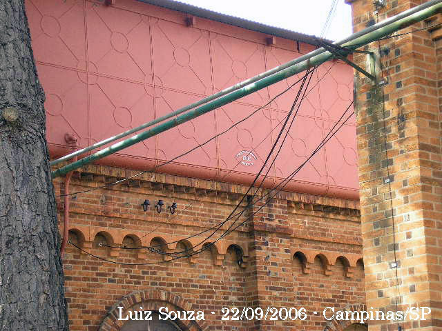 Detalhe da caixa d'água das oficinas ferroviárias da Mogiana em Campinas