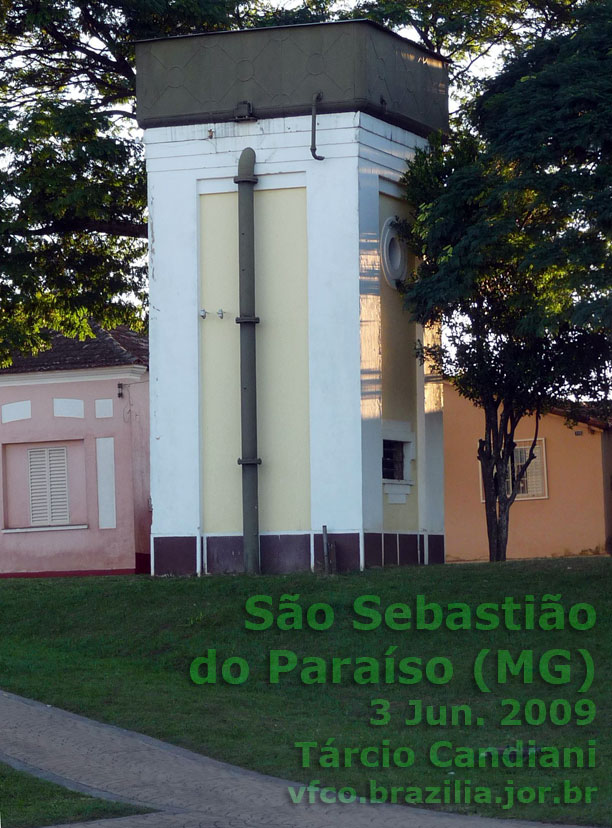 Caixa d'água da estação ferroviária de São Sebastião do Paraíso em 2009