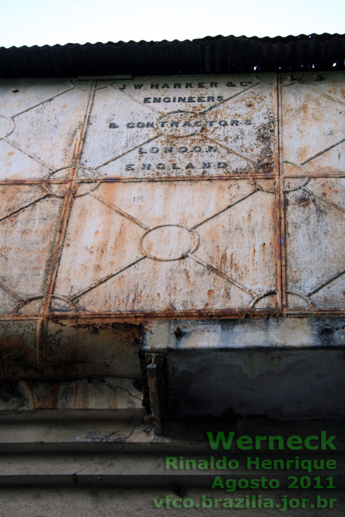 Detalhe da caixa d'água do pátio ferroviário de Werneck