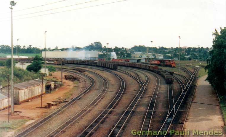Pátio ferroviário de Uvaranas em 1991