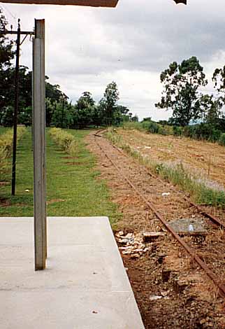 Trecho da ferrovia ainda com trilhos entre Indaiatuba e Cardeal em 1992