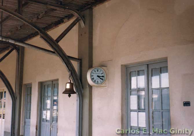 Rel&oacute;gio da esta&ccedil;&atilde;o ferrovi&aacute;ria