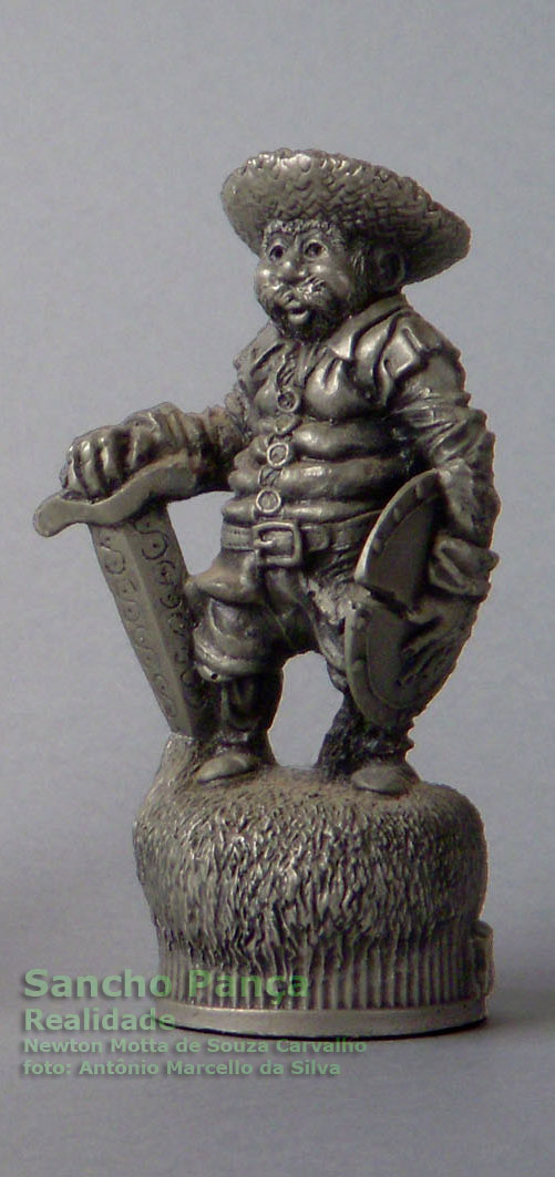 Sancho Pança - Realidade, peça em resina metalizada do jogo de xadrez figurado “Dom Quixote – Sonho e Realidade”