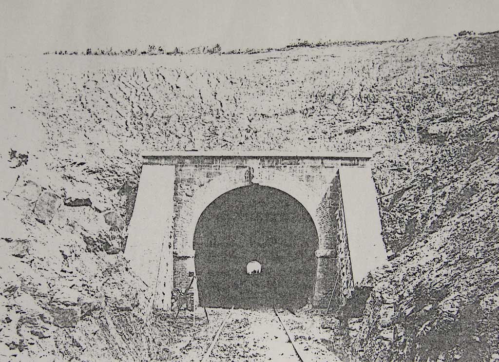 Túnel de Mapele da ferrovia Bahia and San Francisco Railway em 1860