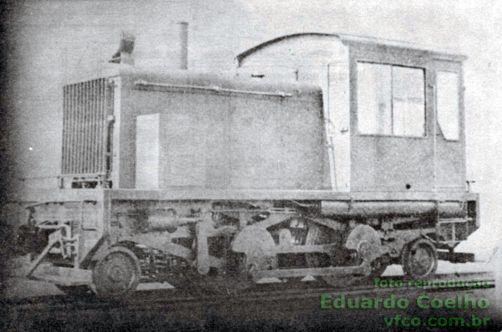 Locomotiva manobreira diesel-mecânica Davenport de 25 toneladas (série 700), da VFFLB - Leste Brasileiro