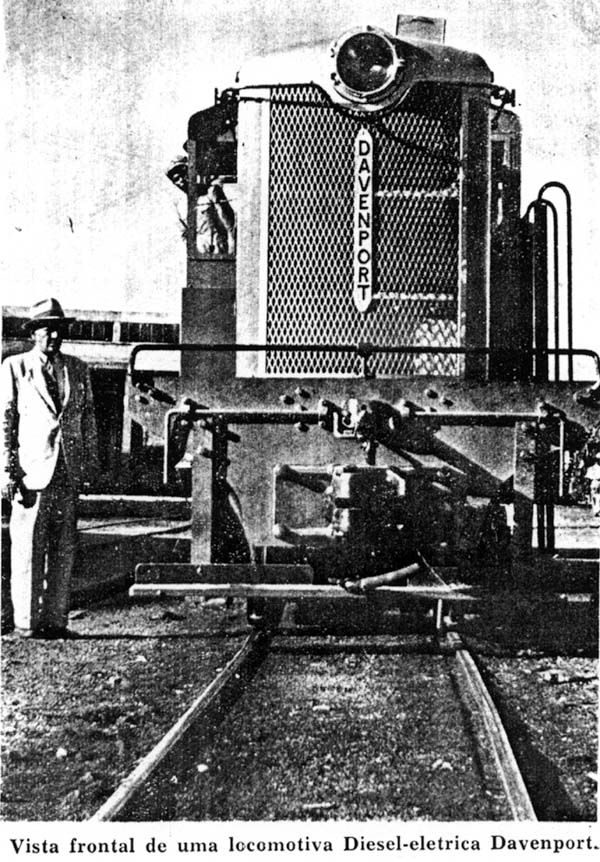 Vista frontal da Locomotiva diesel-elétrica Davenport 44 ton.