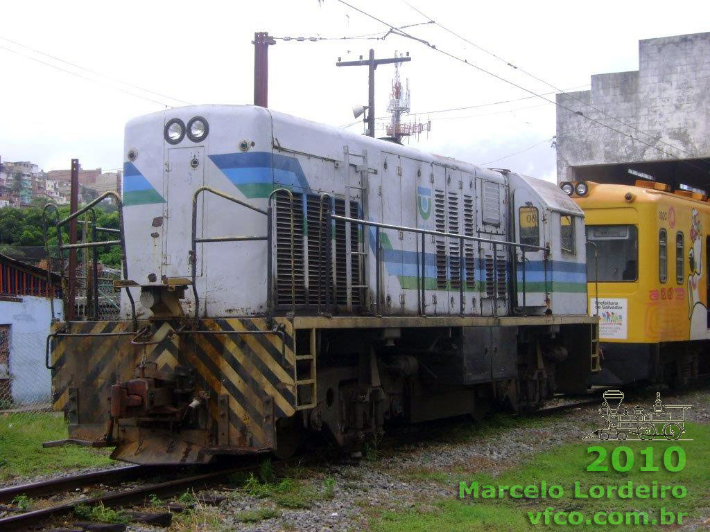 Locomotiva U8B nº 2190 com o trem Toshiba da CTB