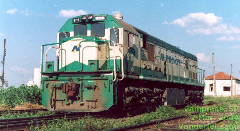 Locomotiva U26C na pintura verde a branca da Ferronorte, em 2004
