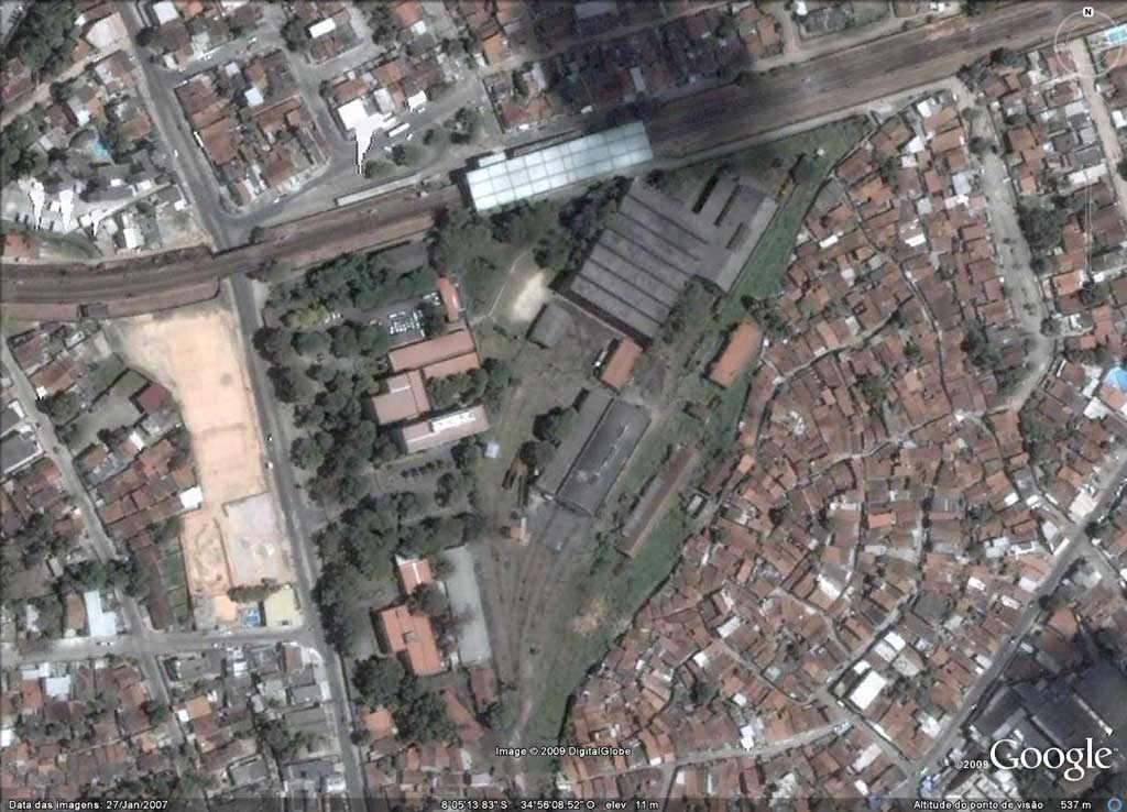 Imagens de sat&eacute;lite do que restou do p&aacute;tio e oficinas ferrovi&aacute;rias de Edgar Werneck, feitas em 27 Janeiro 2007