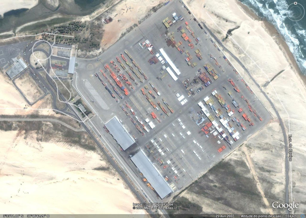 Terminal de containers do porto de Pecém