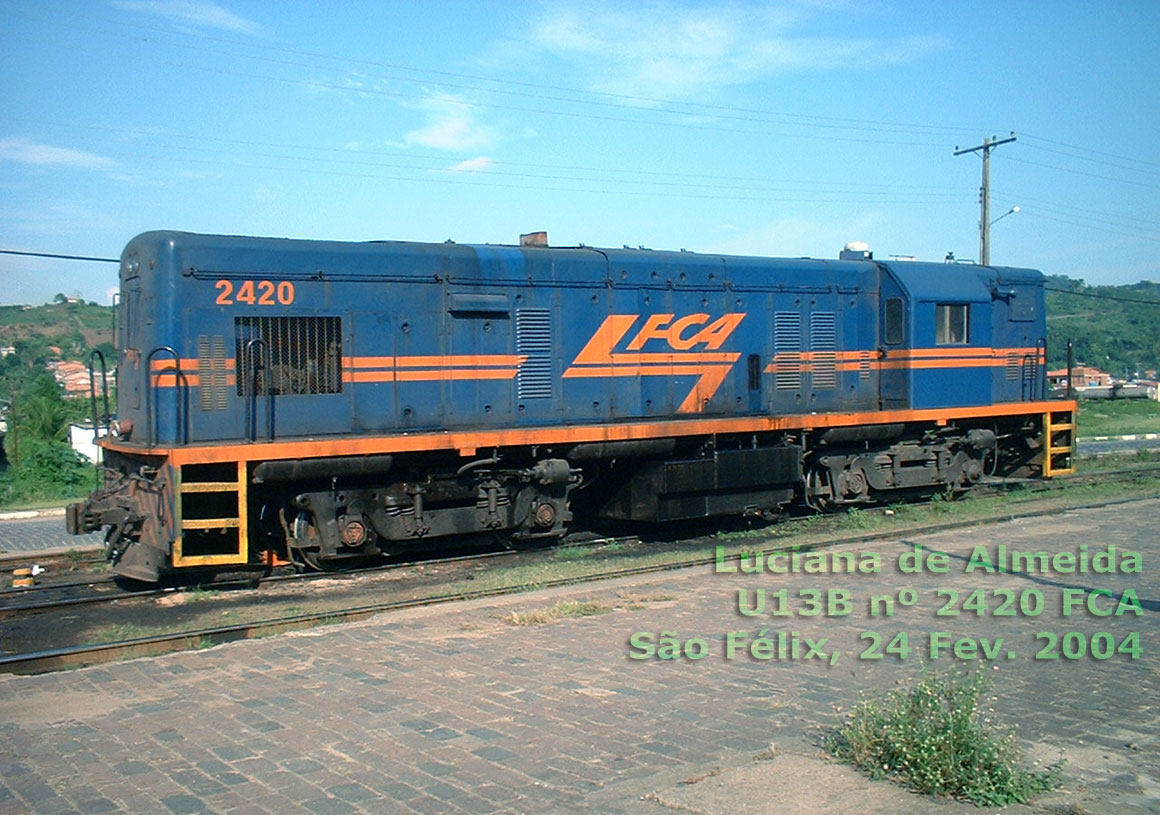 Locomotiva U13B nº 2420 da FCA - Ferrovia Centro-Atlântica em São Félix (BA), 2004