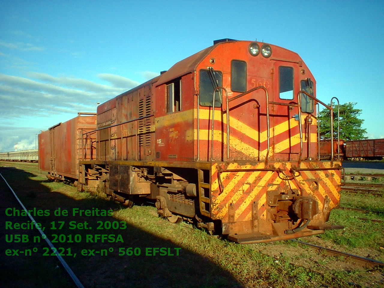 Locomotiva U5B nº 2010 RFFSA, ex-n° 2221, ex-nº 560 EFSLT