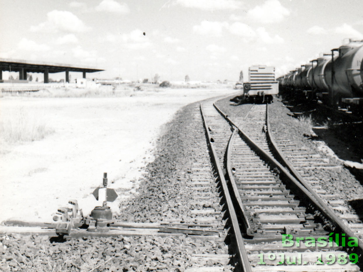 Aparelho de Mudança de via (AMV) do pátio de formação de trens da estação ferroviária de Brasília em 1989