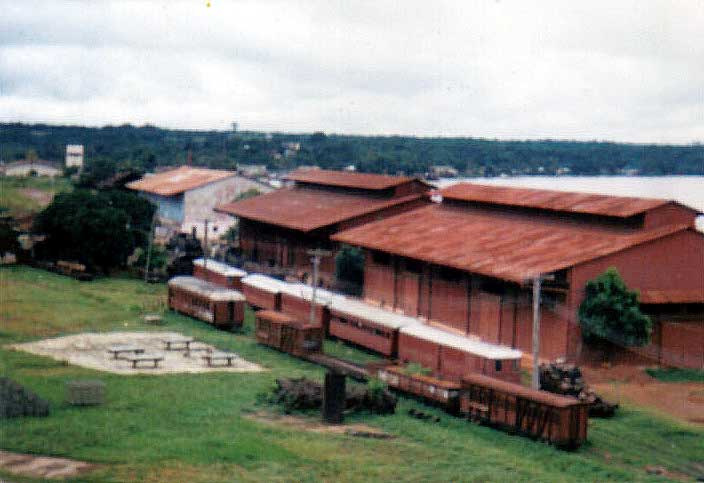 Vista parcial da estação ferroviária de Porto Velho, junto ao rio Madeira