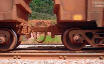 Engate giratório para permitir a virada dos vagões da ferrovia