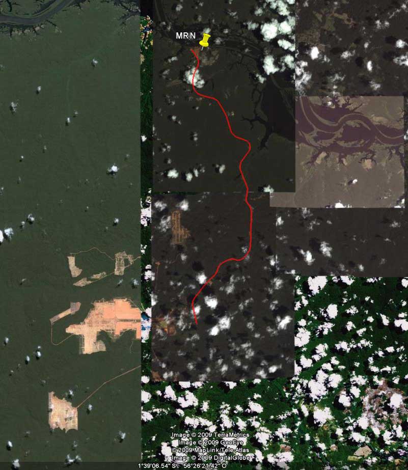 Imagem de satélite com o traçado dos trilhos da ferrovia